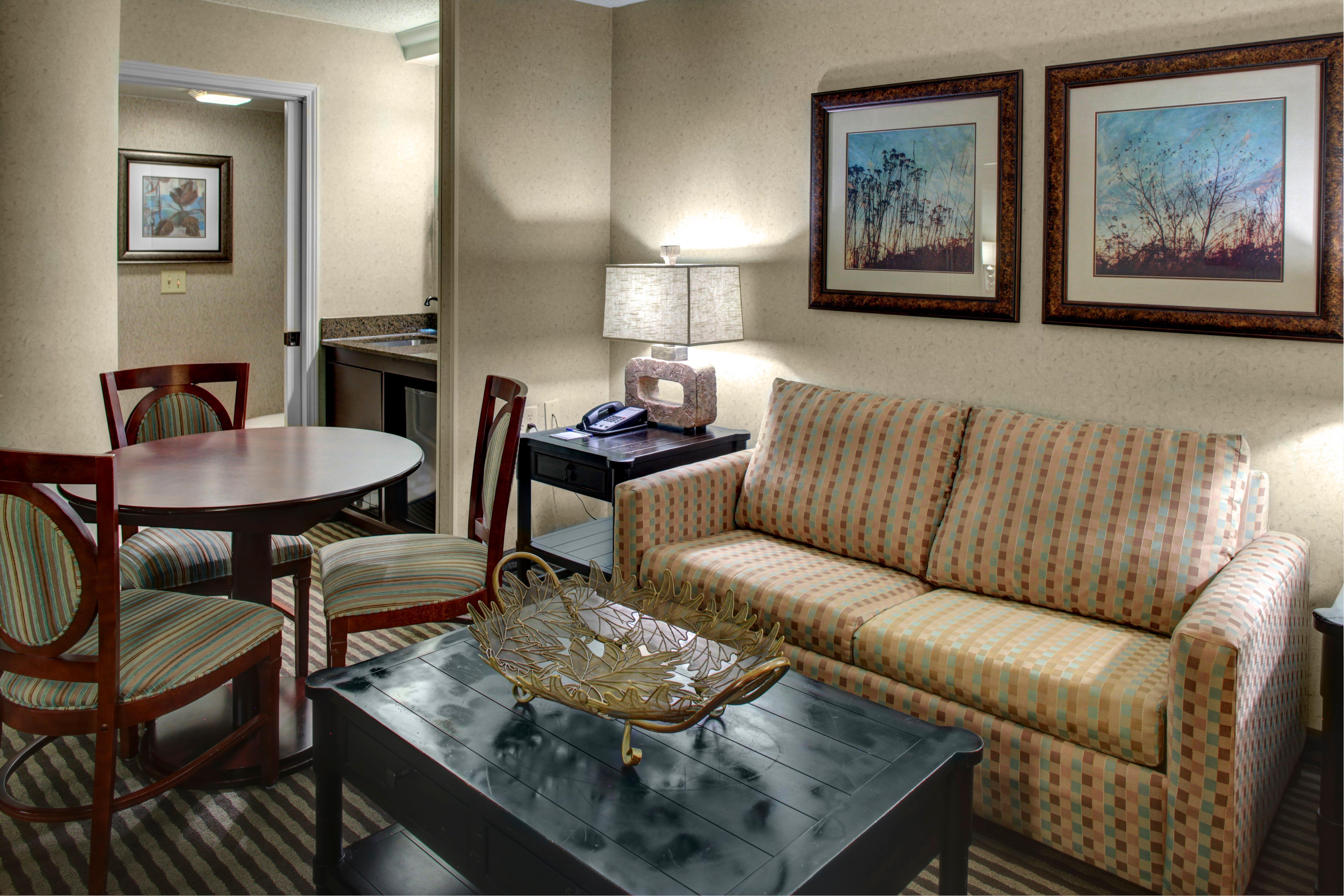 Holiday Inn Express Hotel & Suites Atlanta Buckhead By Ihg Buitenkant foto