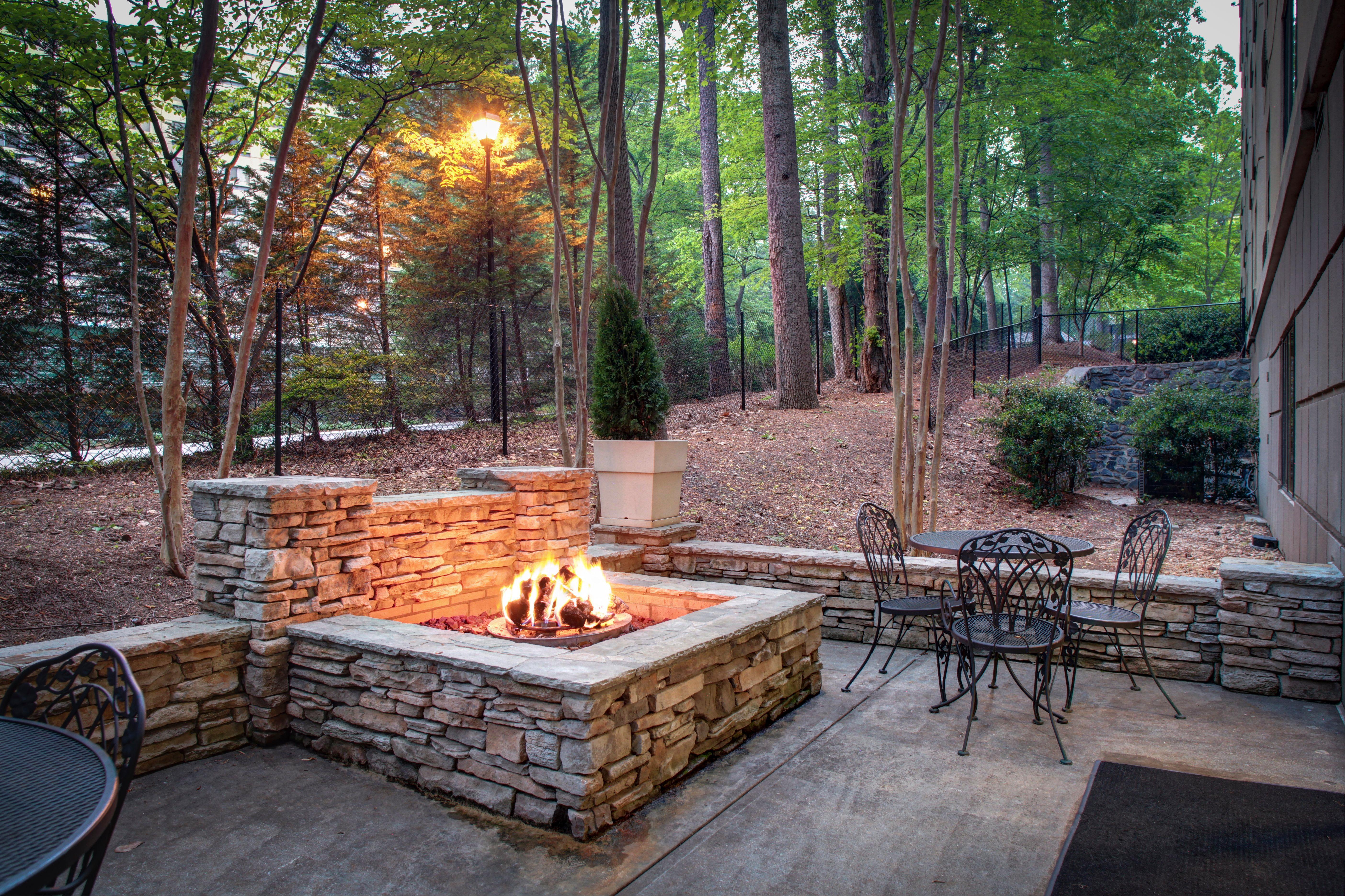 Holiday Inn Express Hotel & Suites Atlanta Buckhead By Ihg Buitenkant foto