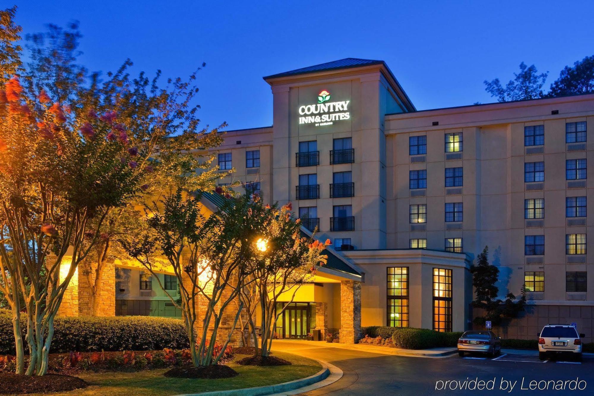 Holiday Inn Express Hotel & Suites Atlanta Buckhead By Ihg Buitenkant foto